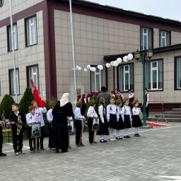 Памятники Великой Отечественной войны обретают новую жизнь благодаря юным жителям Чечни